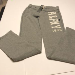 Abercrombie Sweat Pants XS B-1